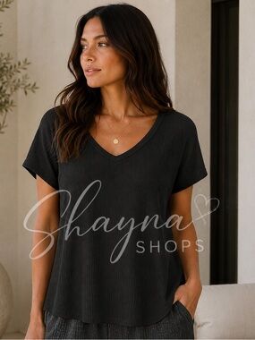 Zenana Black V-Neck Oversized Ribbed Top